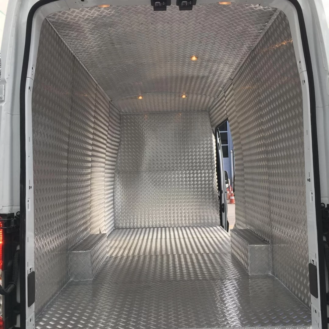 Aluminum (Alucobond) Truck Body Manufacturing