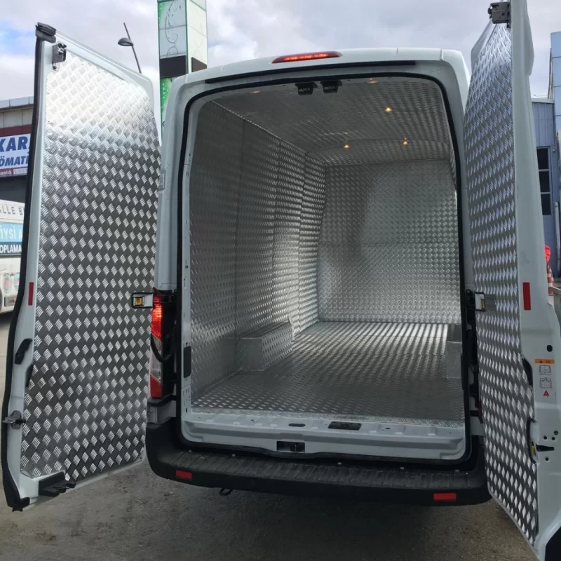 Aluminum (Alucobond) Truck Body Manufacturing